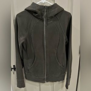 Lululemon size 8 olive green scuba hoodie
